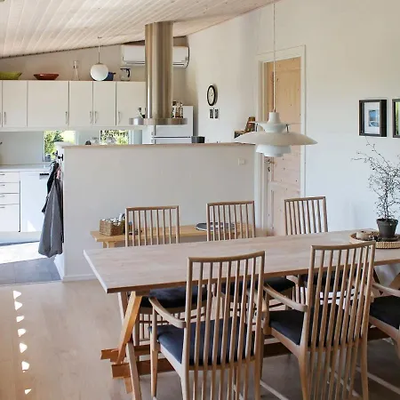 Holiday home Holiday Klintebakkevej